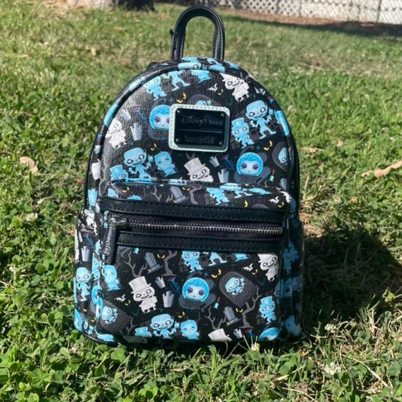 Loungefly x Funkopop Haunted Mansion - Picture 2 of 3